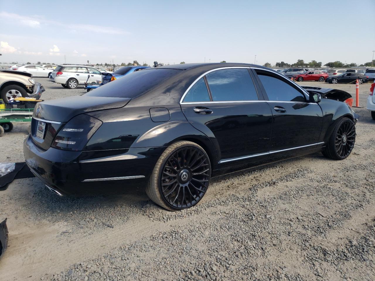 MERCEDES-BENZ S-CLASS 550