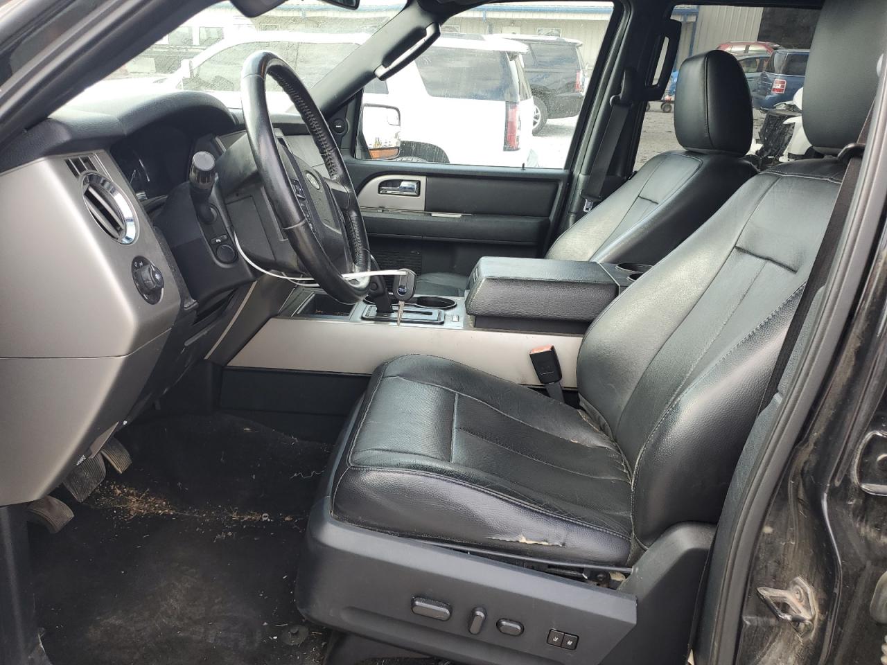 FORD EXPEDITION EL XLT