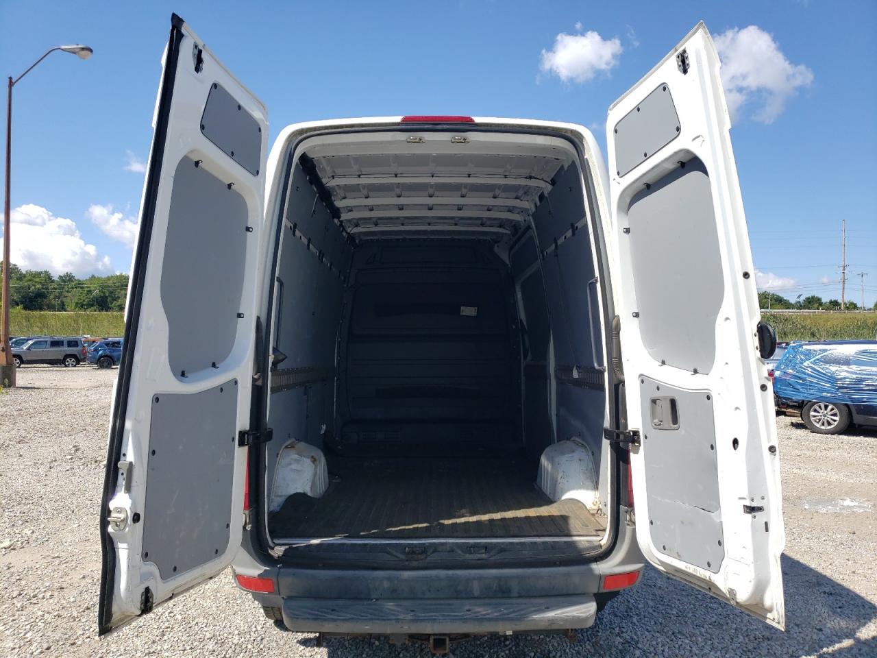 MERCEDES-BENZ SPRINTER 2500