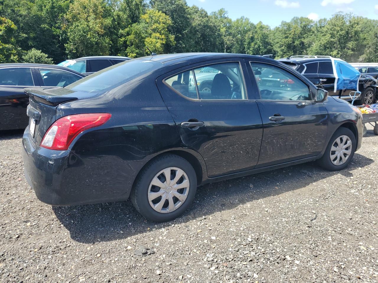 NISSAN VERSA S