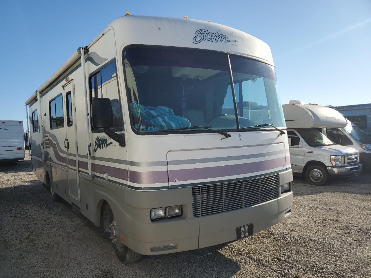 Lot #3265193979 1999 FLEETWOOD SOUTHWIND STORM  30H