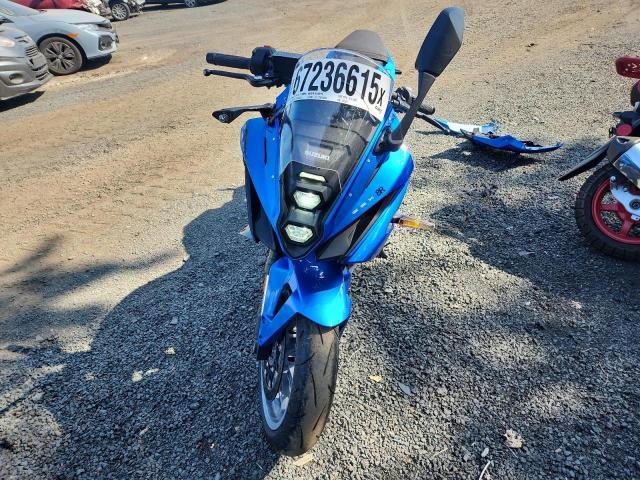 2024 SUZUKI GSX800 F JS1EM13B5R7101322