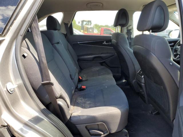 2016 KIA SORENTO LX - 5XYPG4A37GG044012