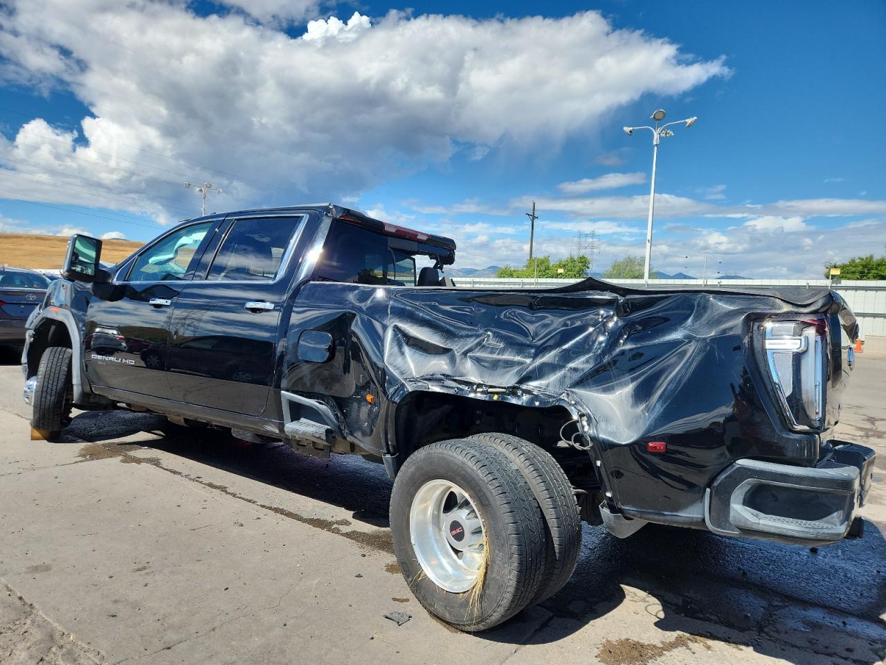 GMC SIERRA K3500 DENALI
