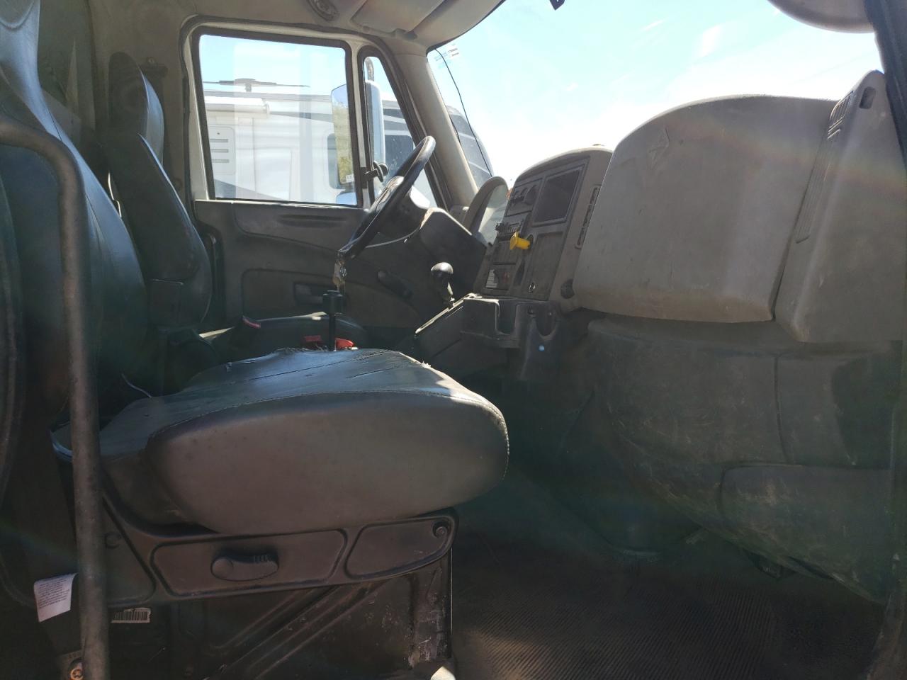 Lot #3265816223 2011 INTERNATIONAL 4000 4300