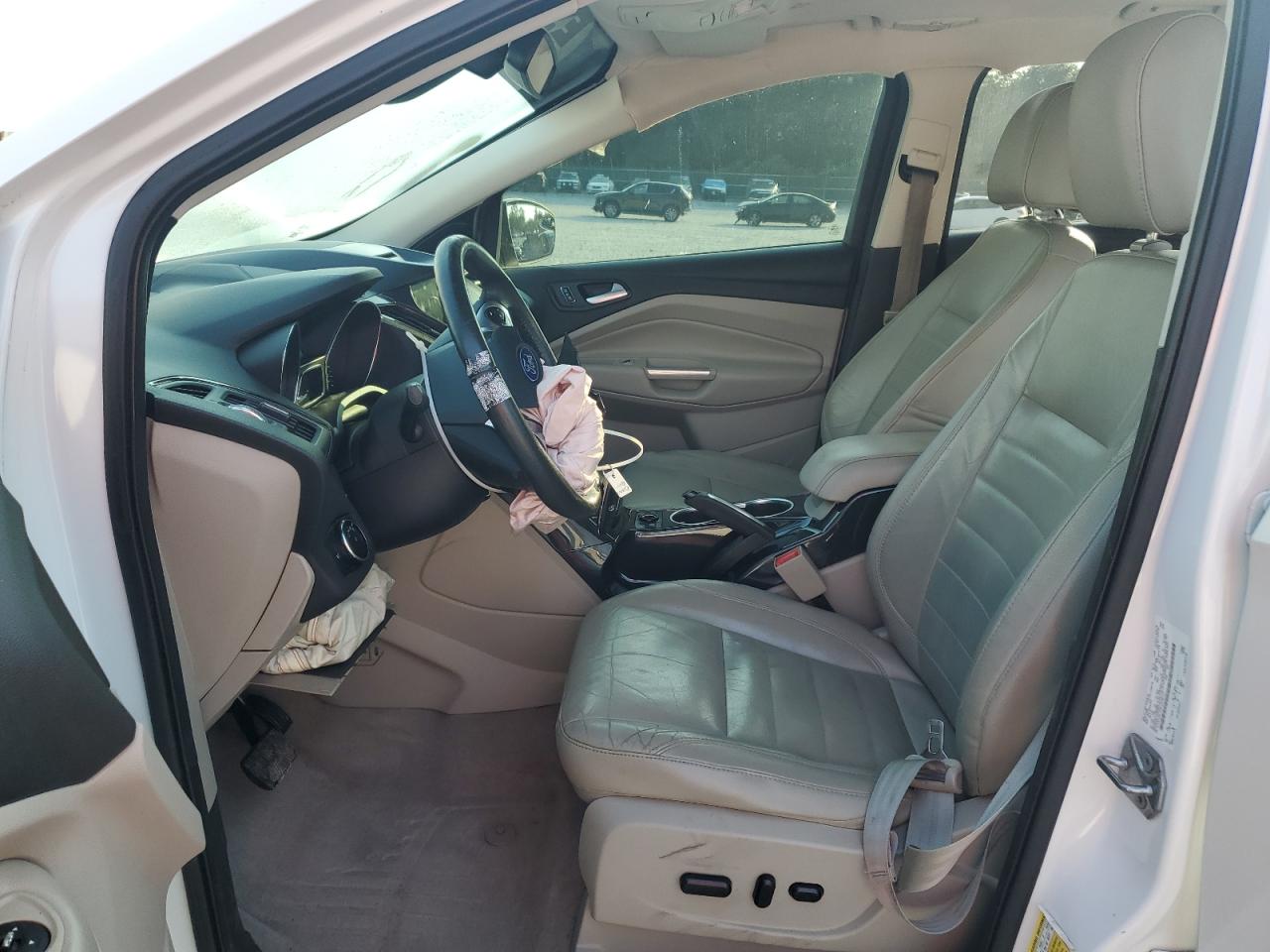 FORD ESCAPE TITANIUM