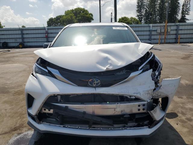 2022 TOYOTA SIENNA XSE 5TDDRKEC8NS092565