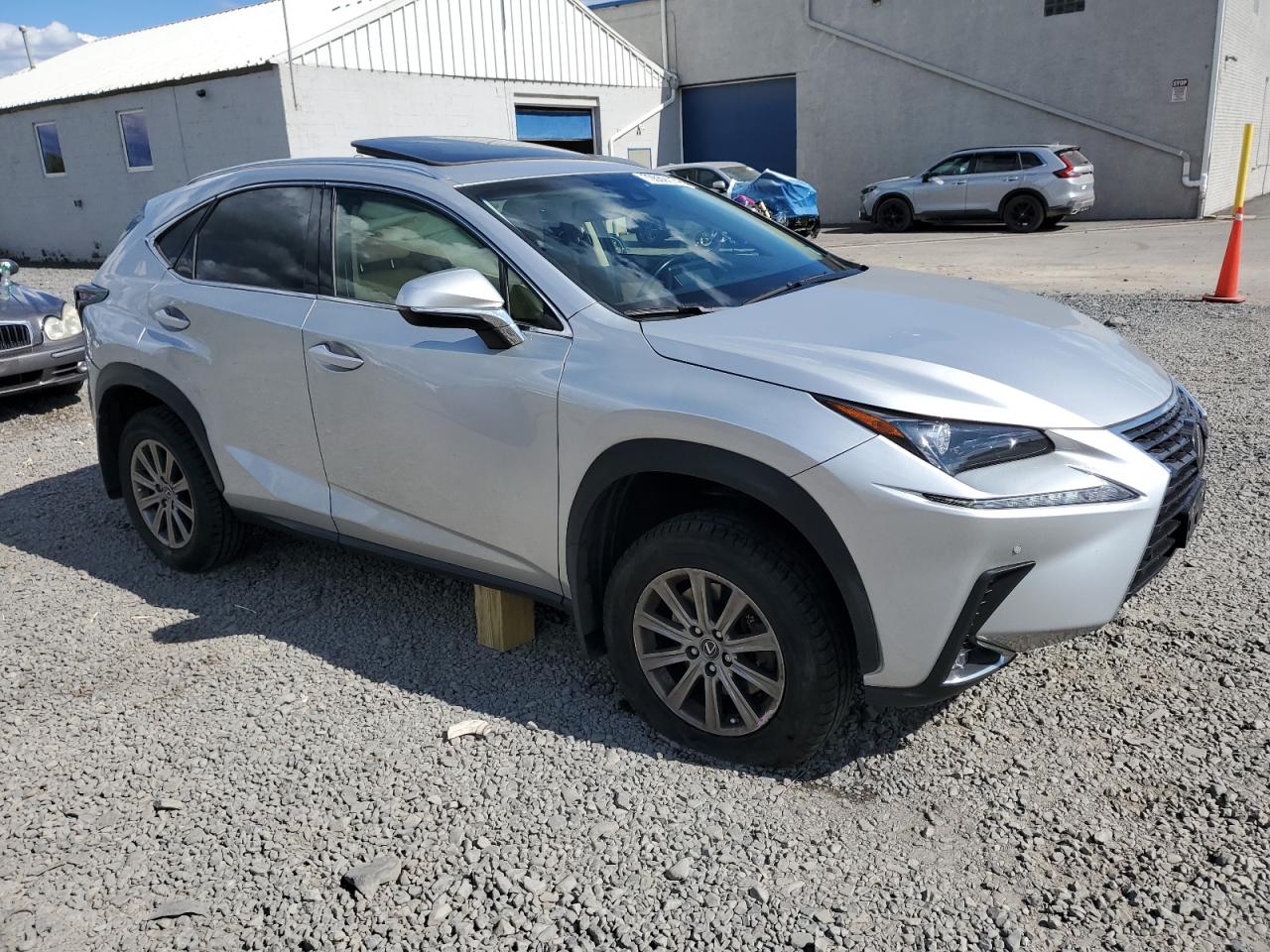 LEXUS NX 300 BASE