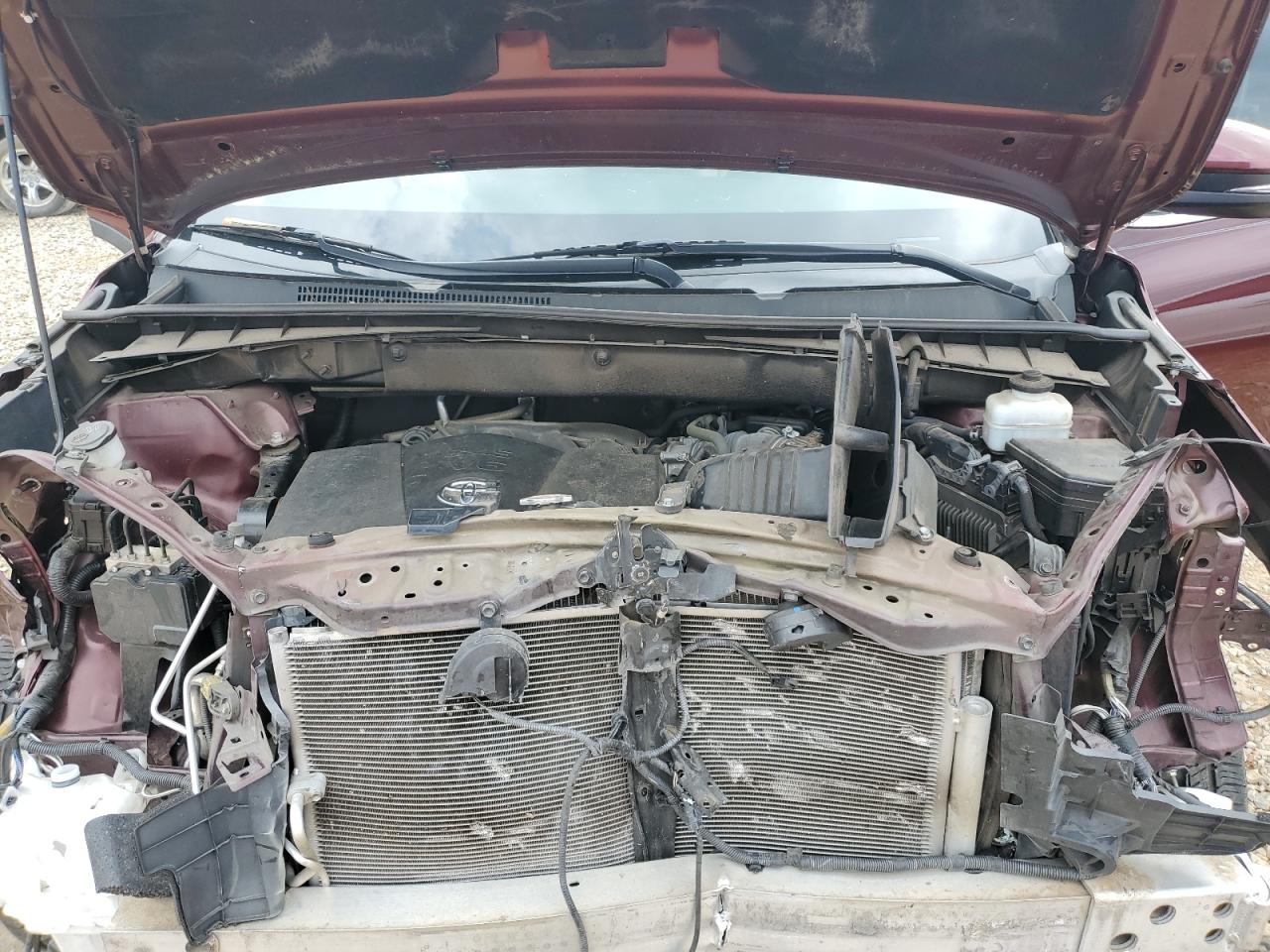 TOYOTA HIGHLANDER SE