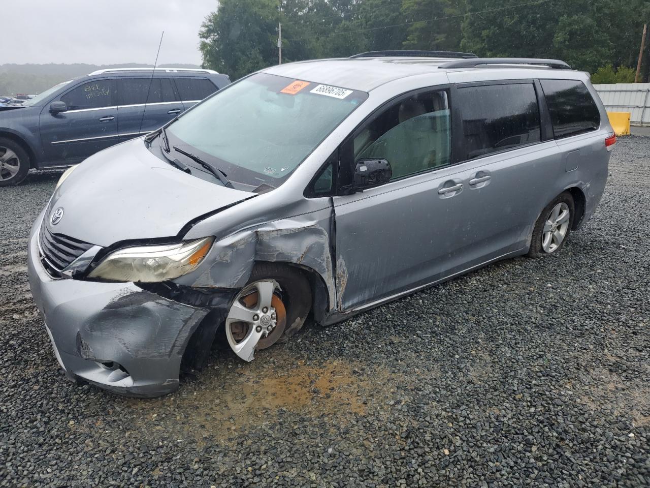 TOYOTA SIENNA BASE