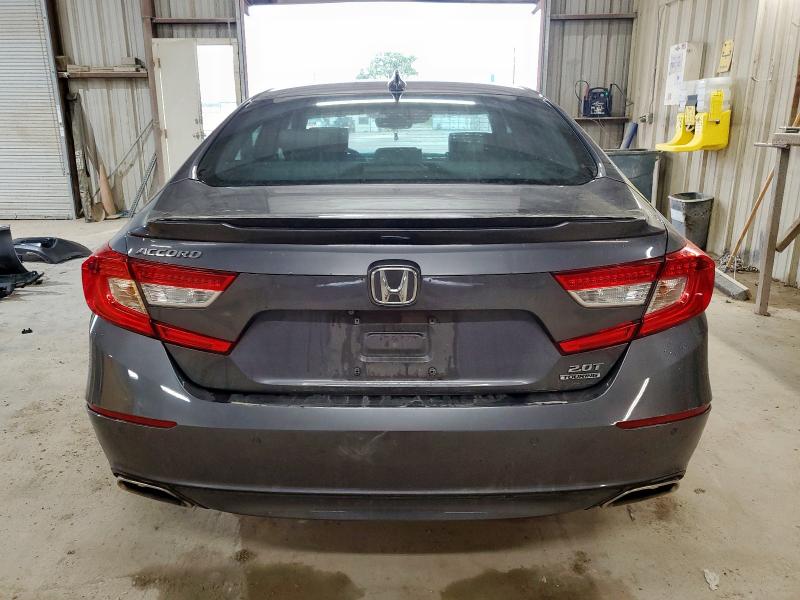 2018 HONDA ACCORD TOU 1HGCV2F96JA001943