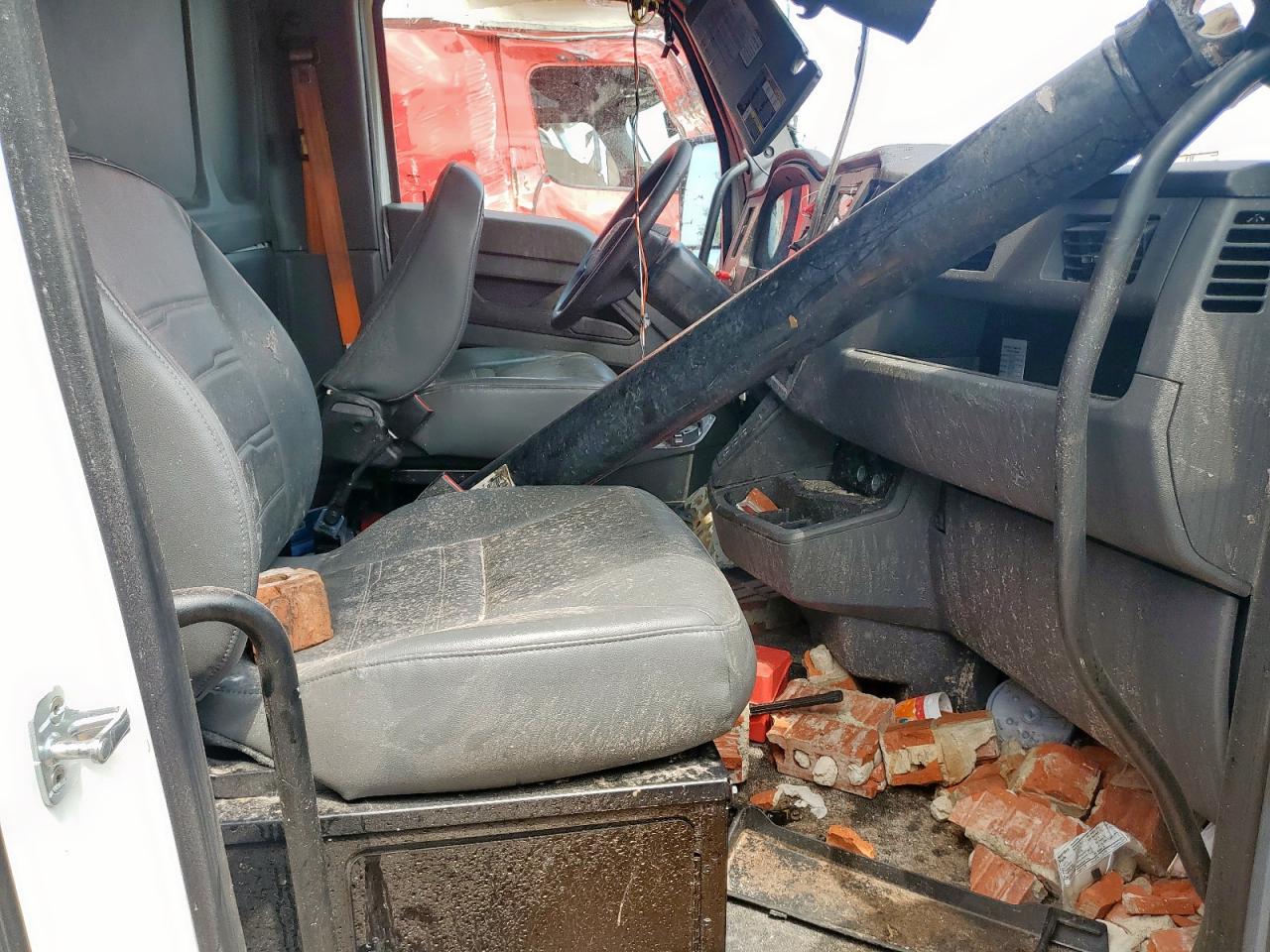 Lot #3315555773 2025 KENWORTH T270