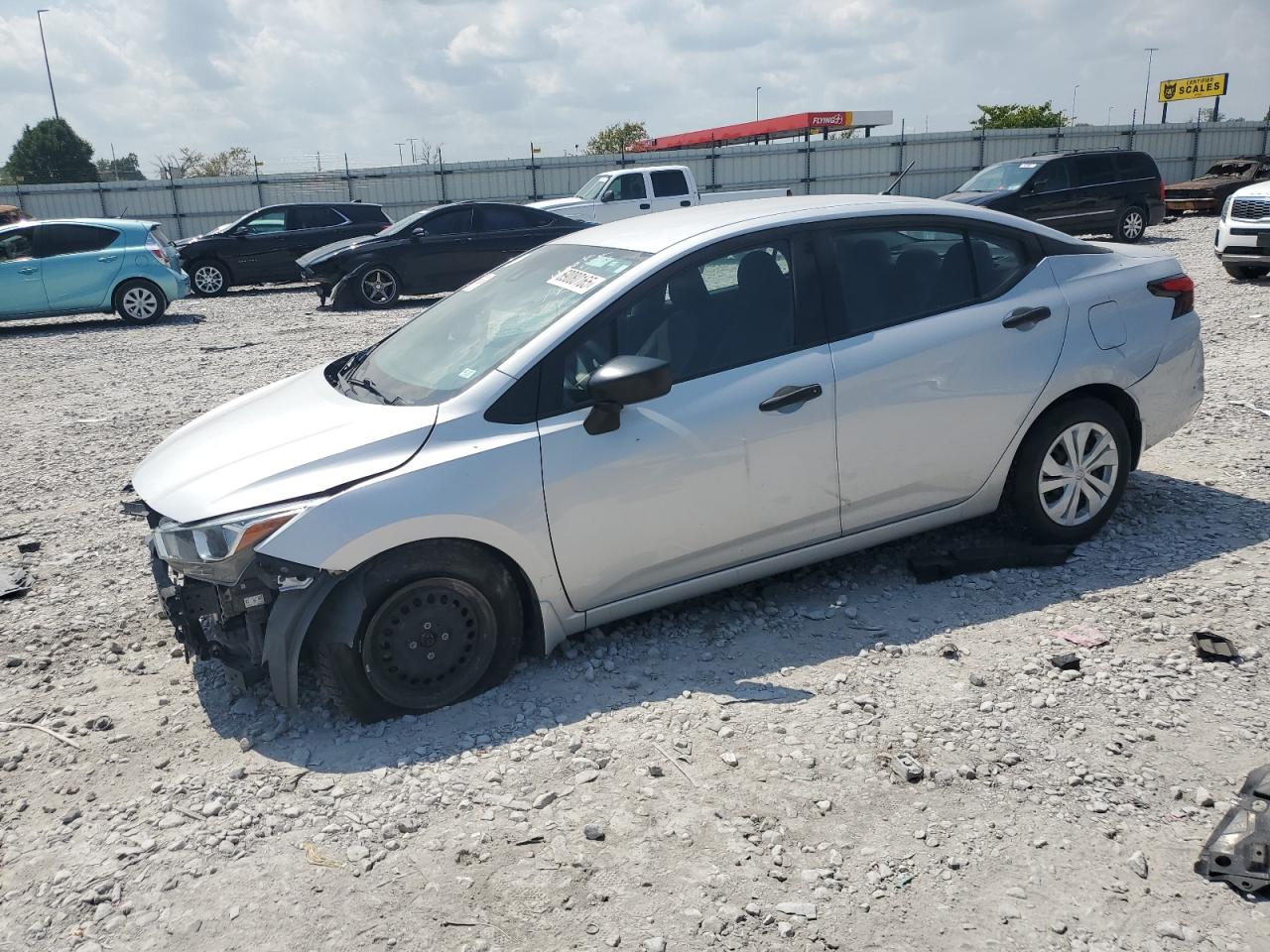 NISSAN VERSA S