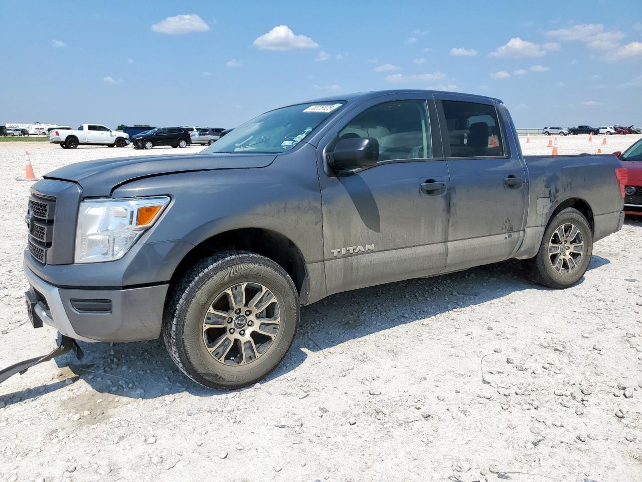 NISSAN TITAN S