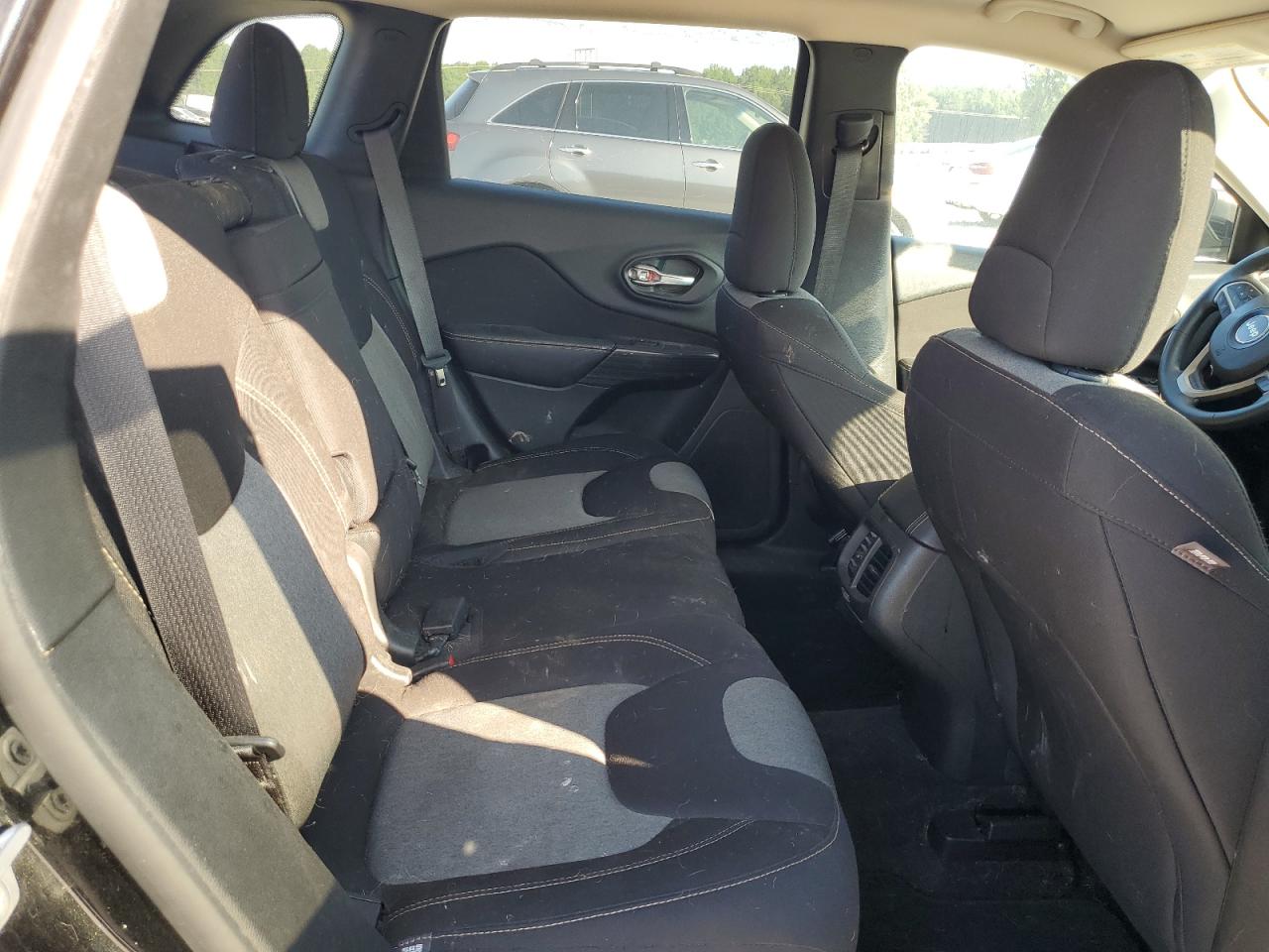 JEEP GRAND CHEROKEE SPORT