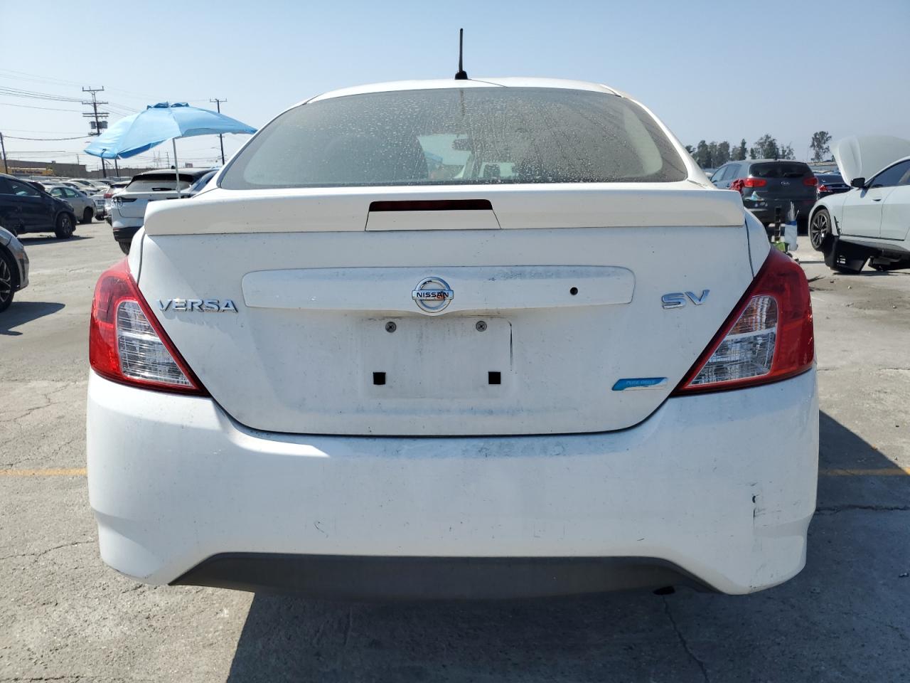NISSAN VERSA S