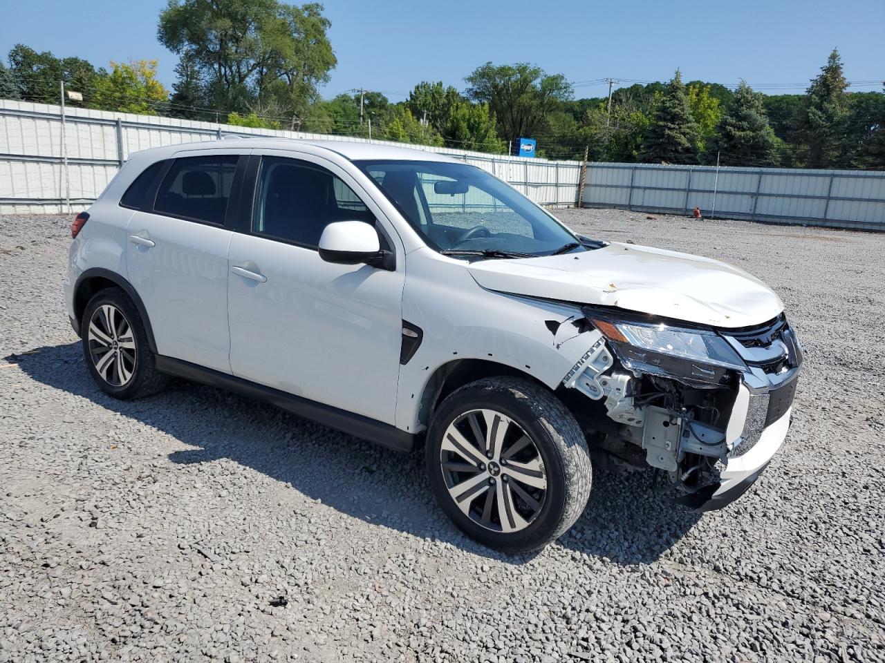 MITSUBISHI OUTLANDER ES