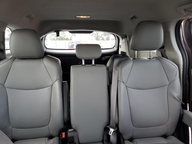 2022 TOYOTA SIENNA XLE 5TDYRKEC3NS130463