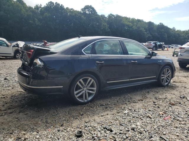 2017 VOLKSWAGEN PASSAT R-L 1VWDT7A32HC081827