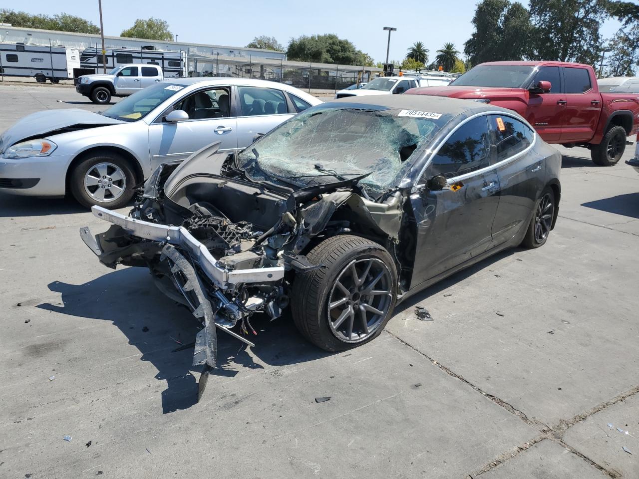 TESLA MODEL 3