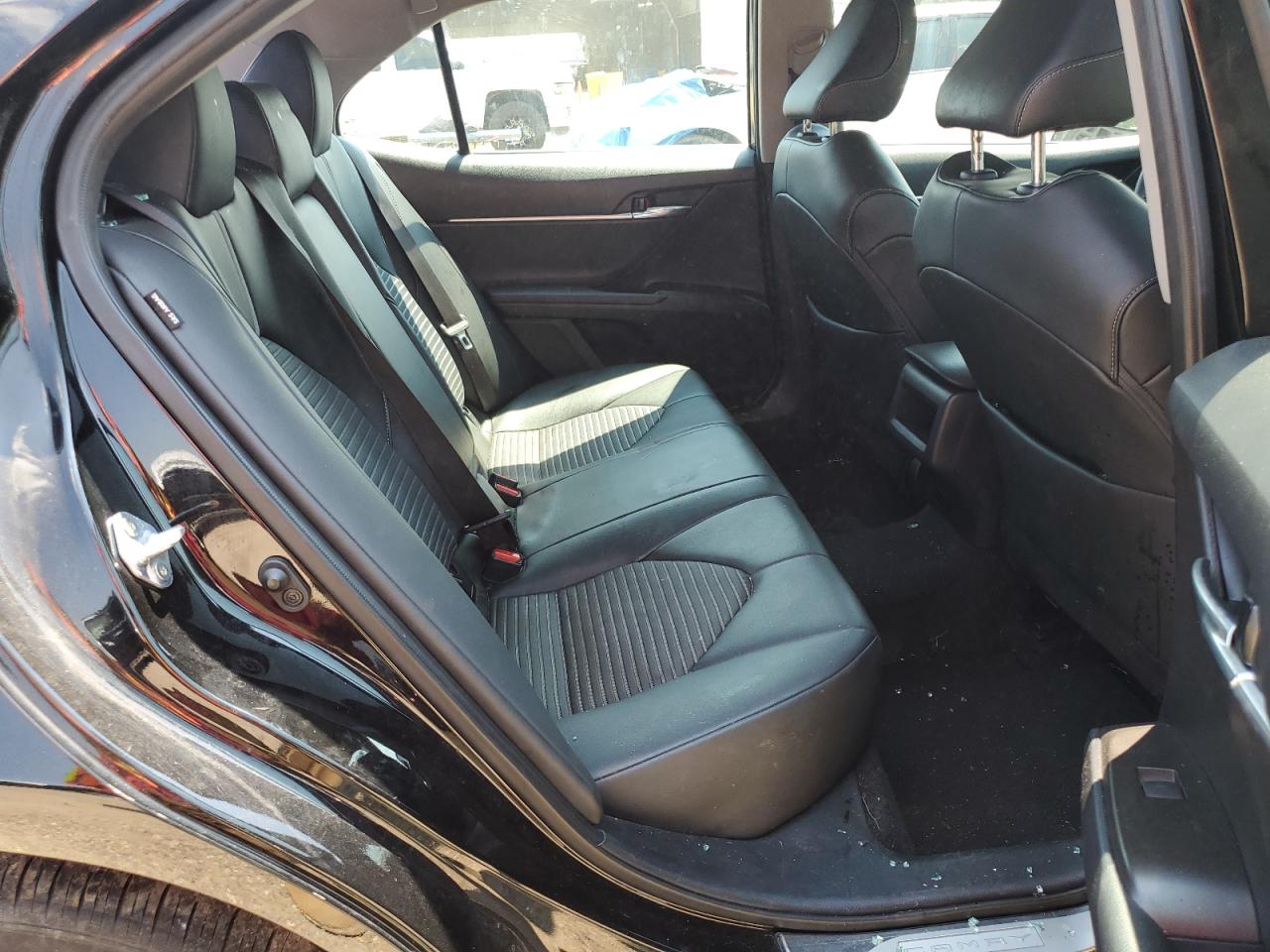 TOYOTA CAMRY SE NIGHT SHADE