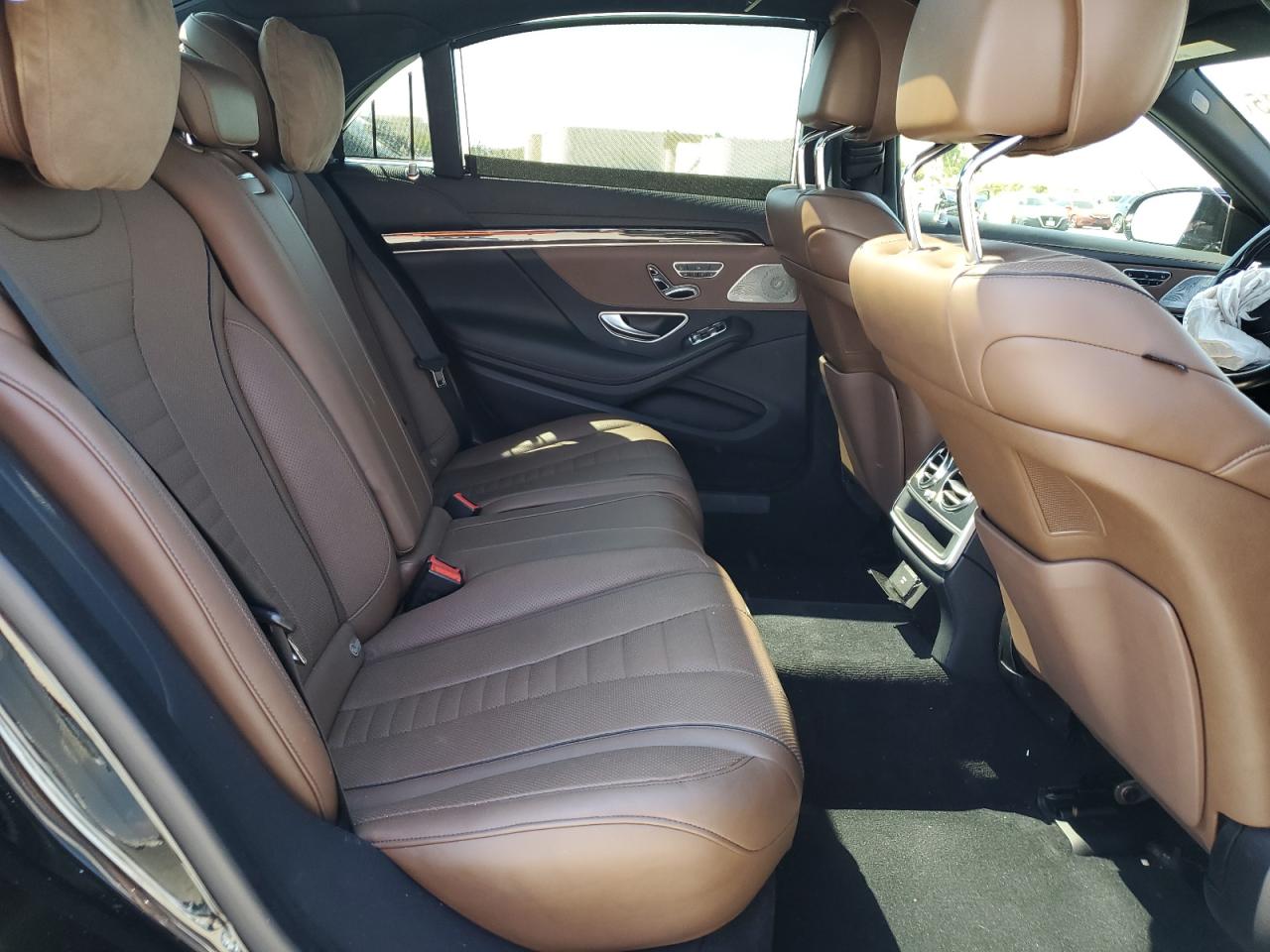 MERCEDES-BENZ S-CLASS 550