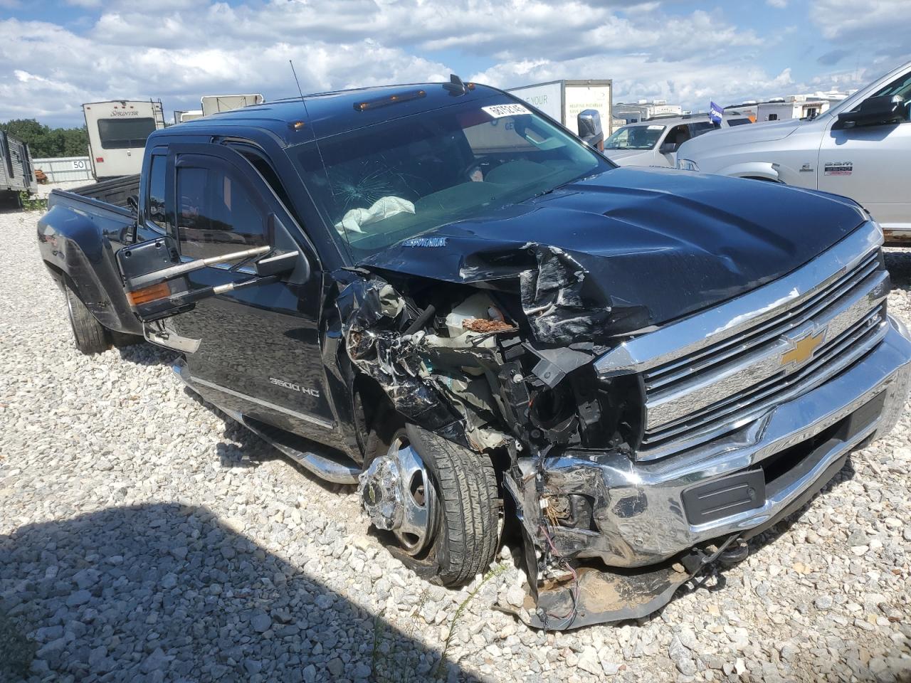 CHEVROLET SILVERADO K3500 LTZ