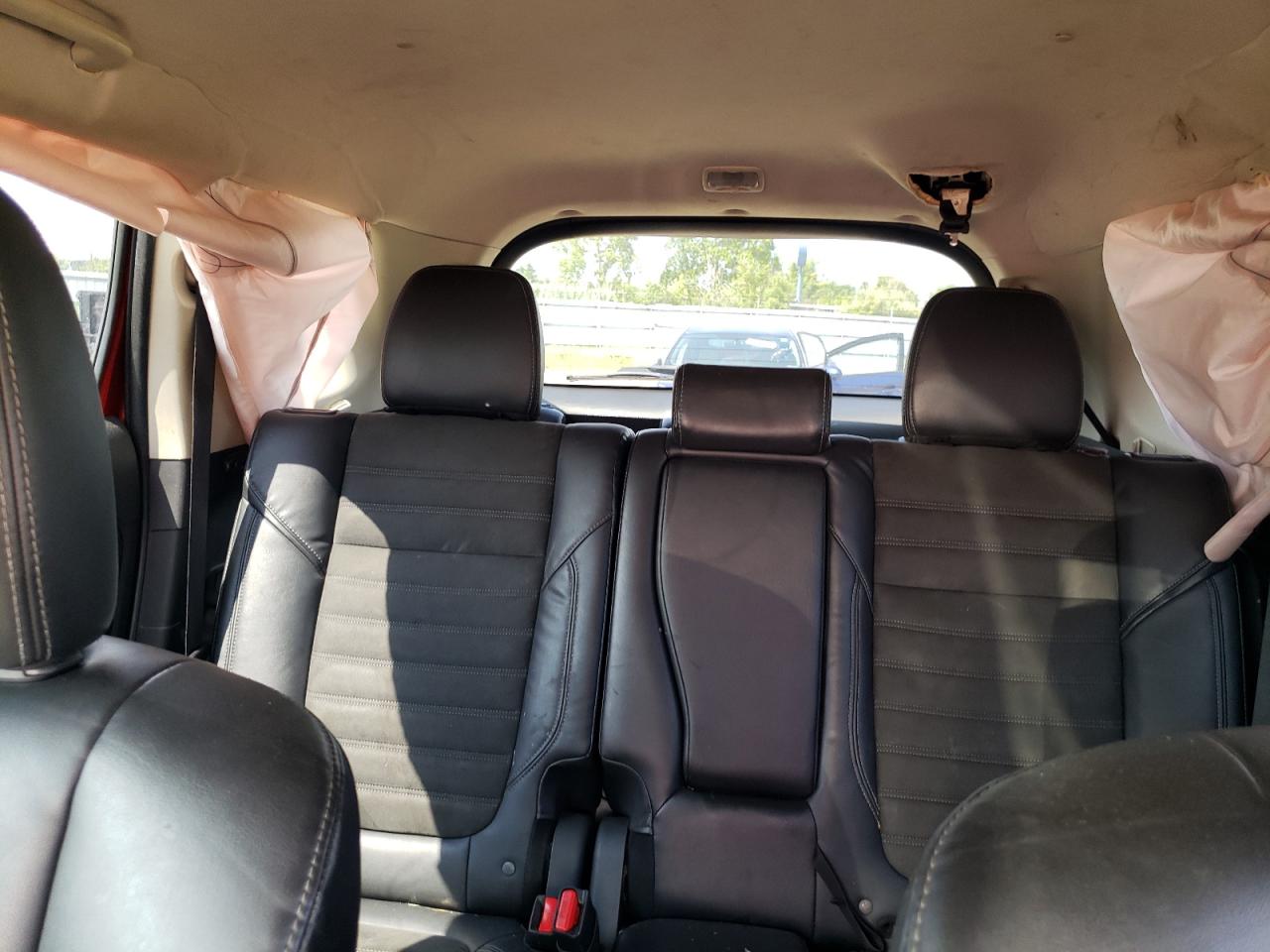 MITSUBISHI OUTLANDER SE