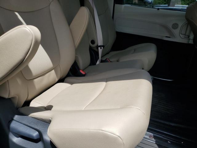 2024 TOYOTA SIENNA XLE 5TDYRKEC4RS188281