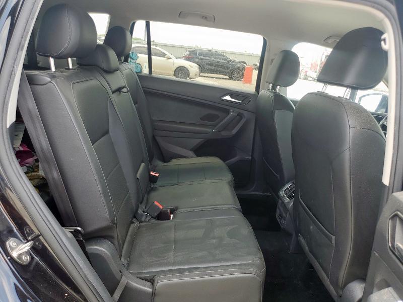 2018 VOLKSWAGEN TIGUAN SE - 3VV3B7AX6JM059887