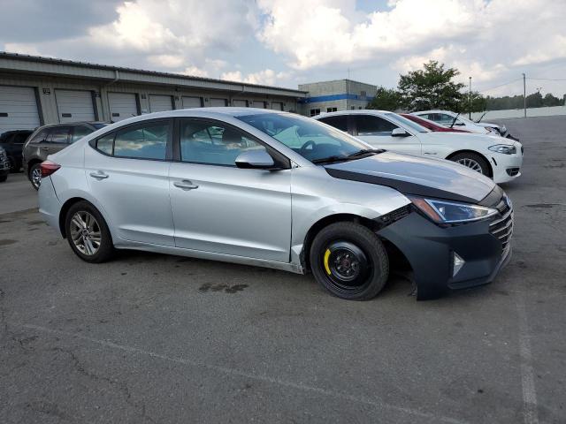 2019 HYUNDAI ELANTRA SEL 5NPD84LF2KH411116