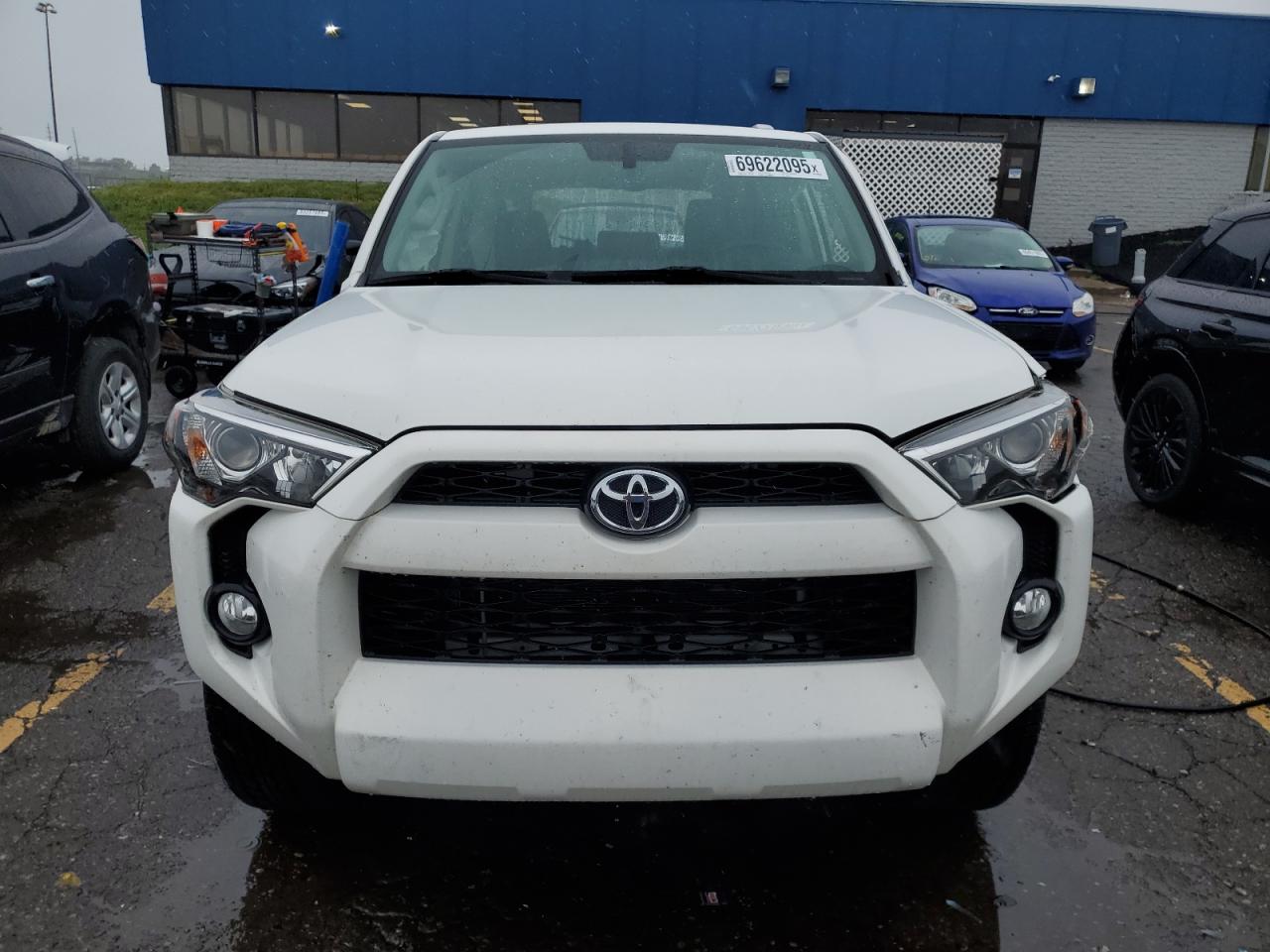 TOYOTA 4RUNNER SR5/SR5 PREMIUM