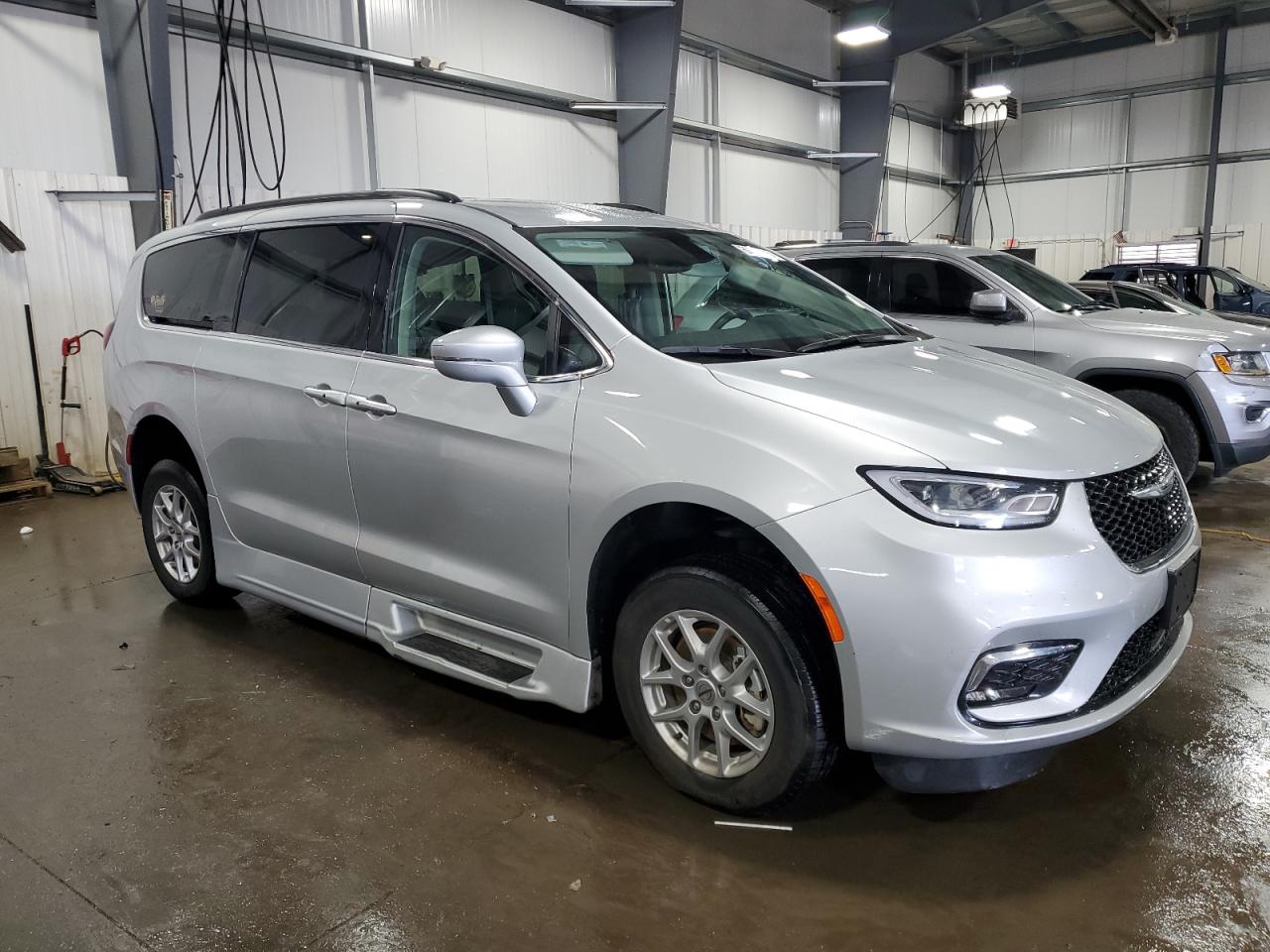 CHRYSLER PACIFICA TOURING L