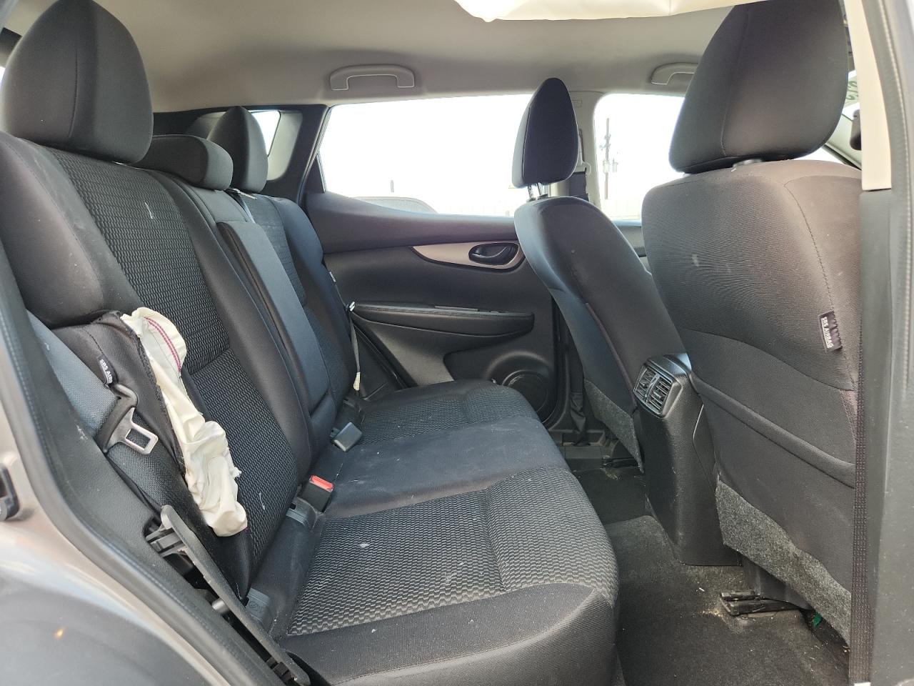 NISSAN ROGUE SPORT S