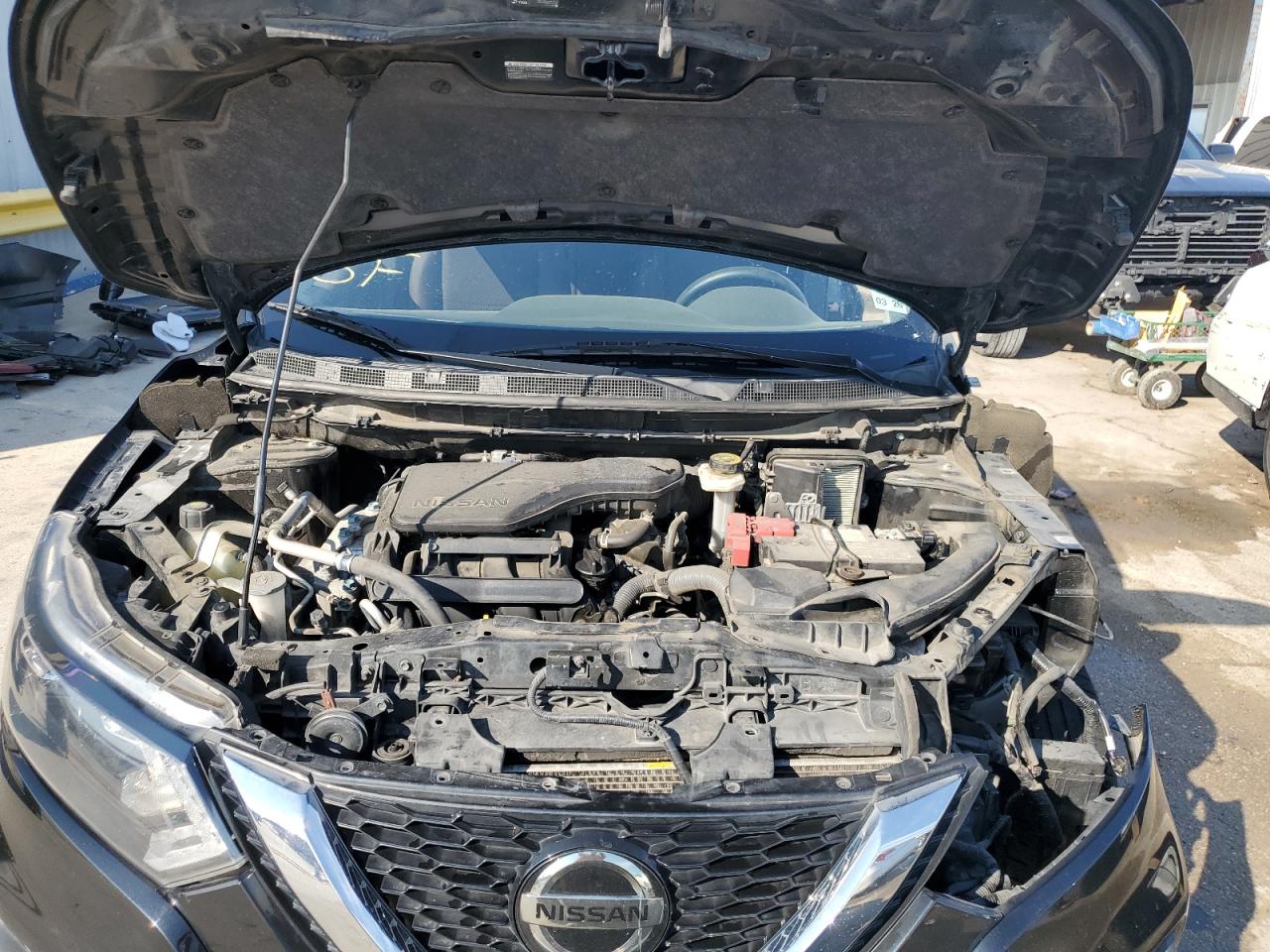 NISSAN ROGUE SPORT S