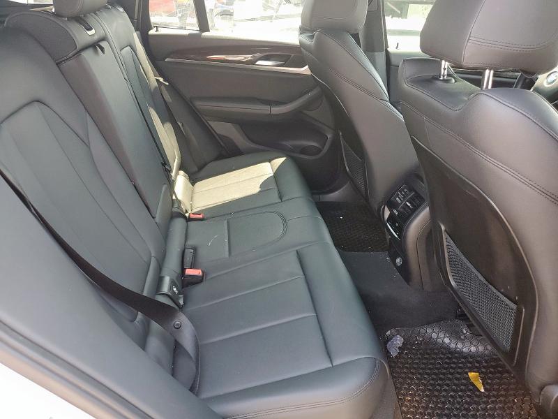 2019 BMW X3 SDRIVE3 5UXTR7C55KLE97696