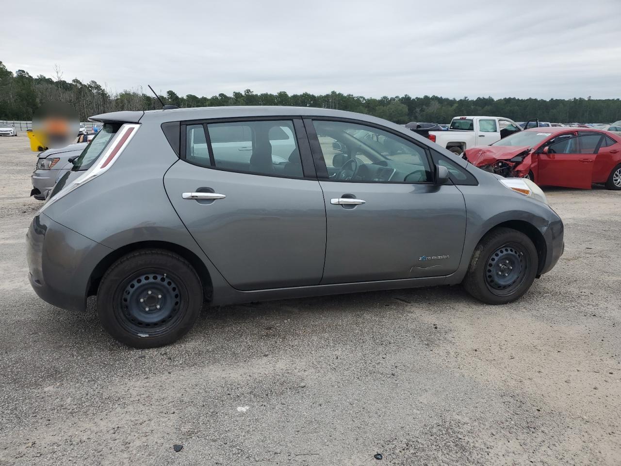 NISSAN LEAF S