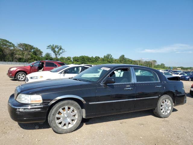 LINCOLN TOWN CAR SIGNATURE LIMITED