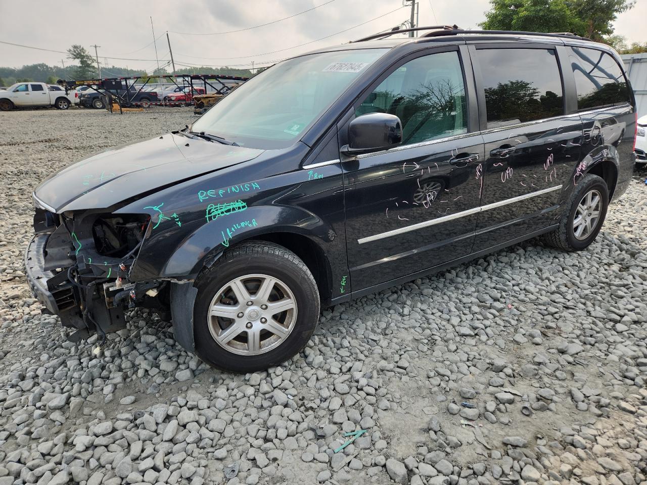 CHRYSLER TOWN & COUNTRY TOURING