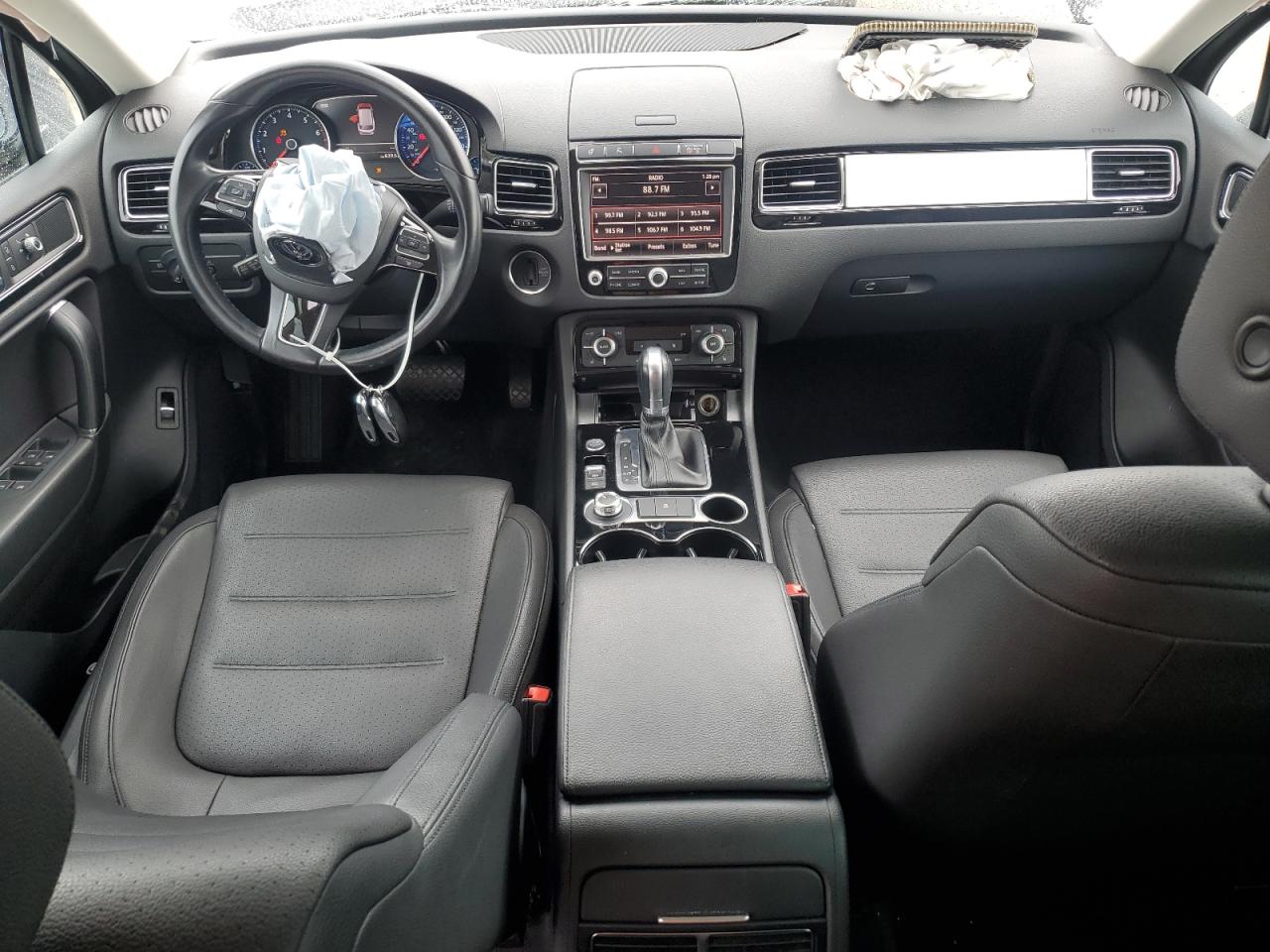 VOLKSWAGEN TOUAREG SPORT