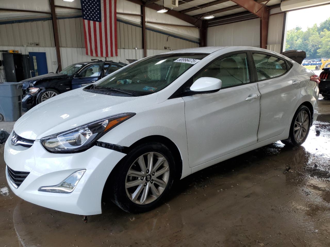 HYUNDAI ELANTRA SE