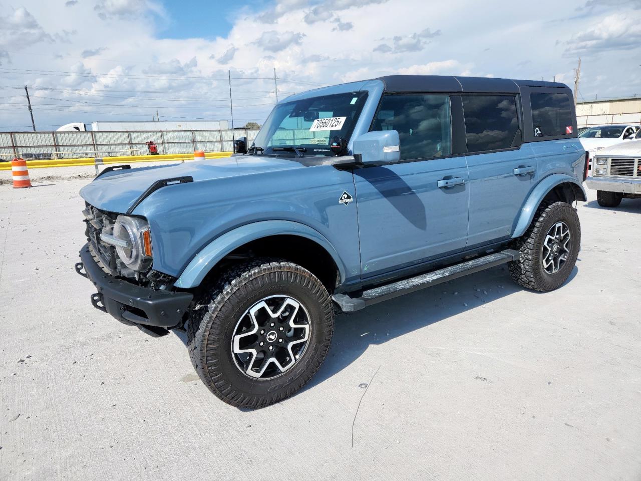 FORD BRONCO OUTER BANKS