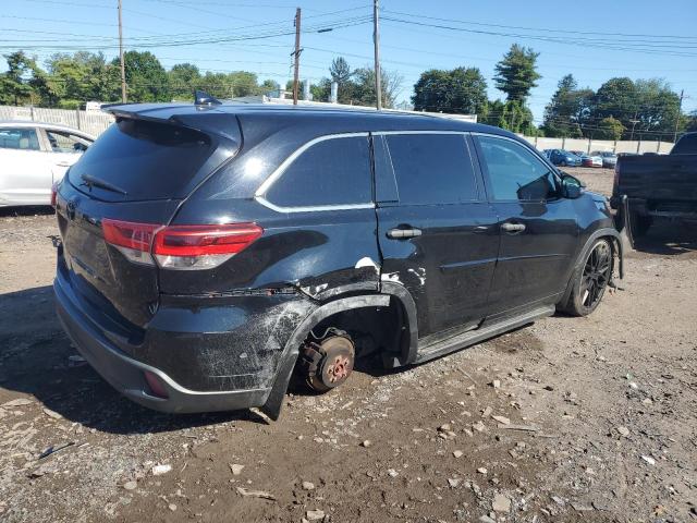 2018 TOYOTA HIGHLANDER SE 5TDJZRFH3JS816825
