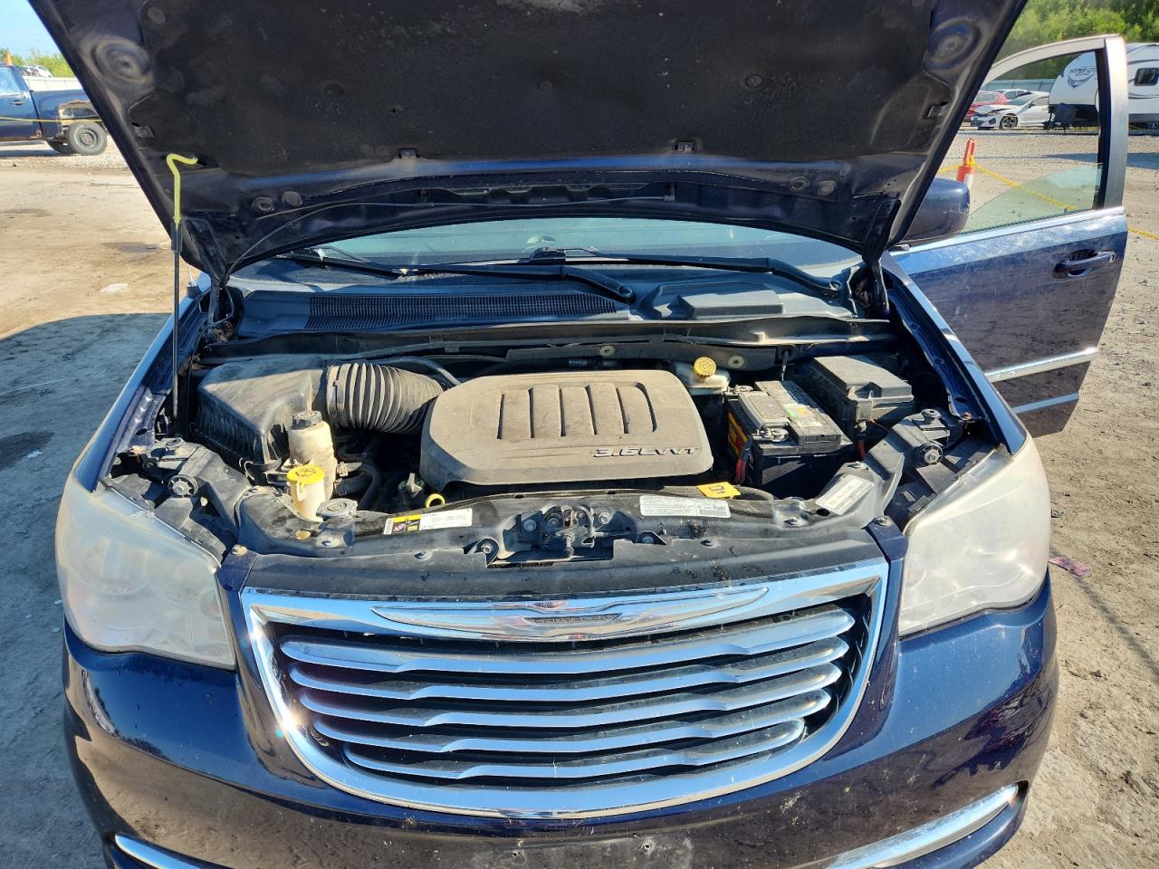 CHRYSLER TOWN & COUNTRY TOURING