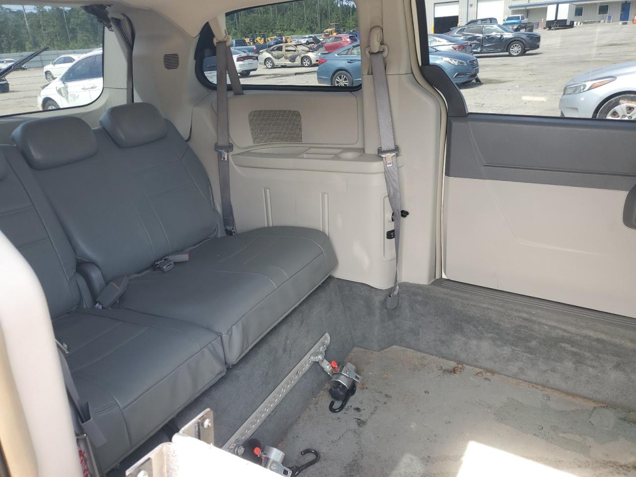 Lot #3291279962 2009 CHRYSLER TOWN & COUNTRY TOURING