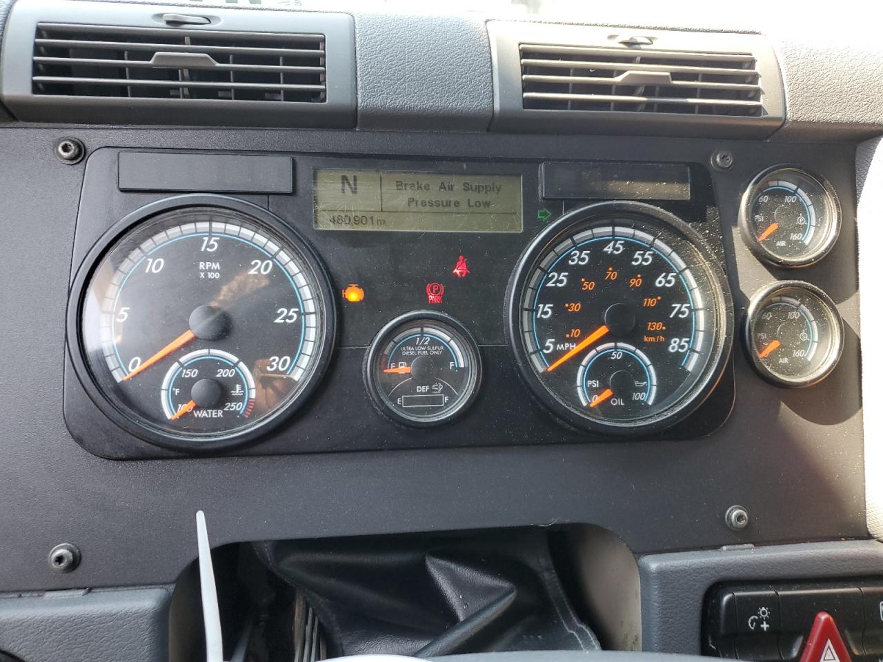 Lot #3284006796 2019 FREIGHTLINER CASCADIA 1