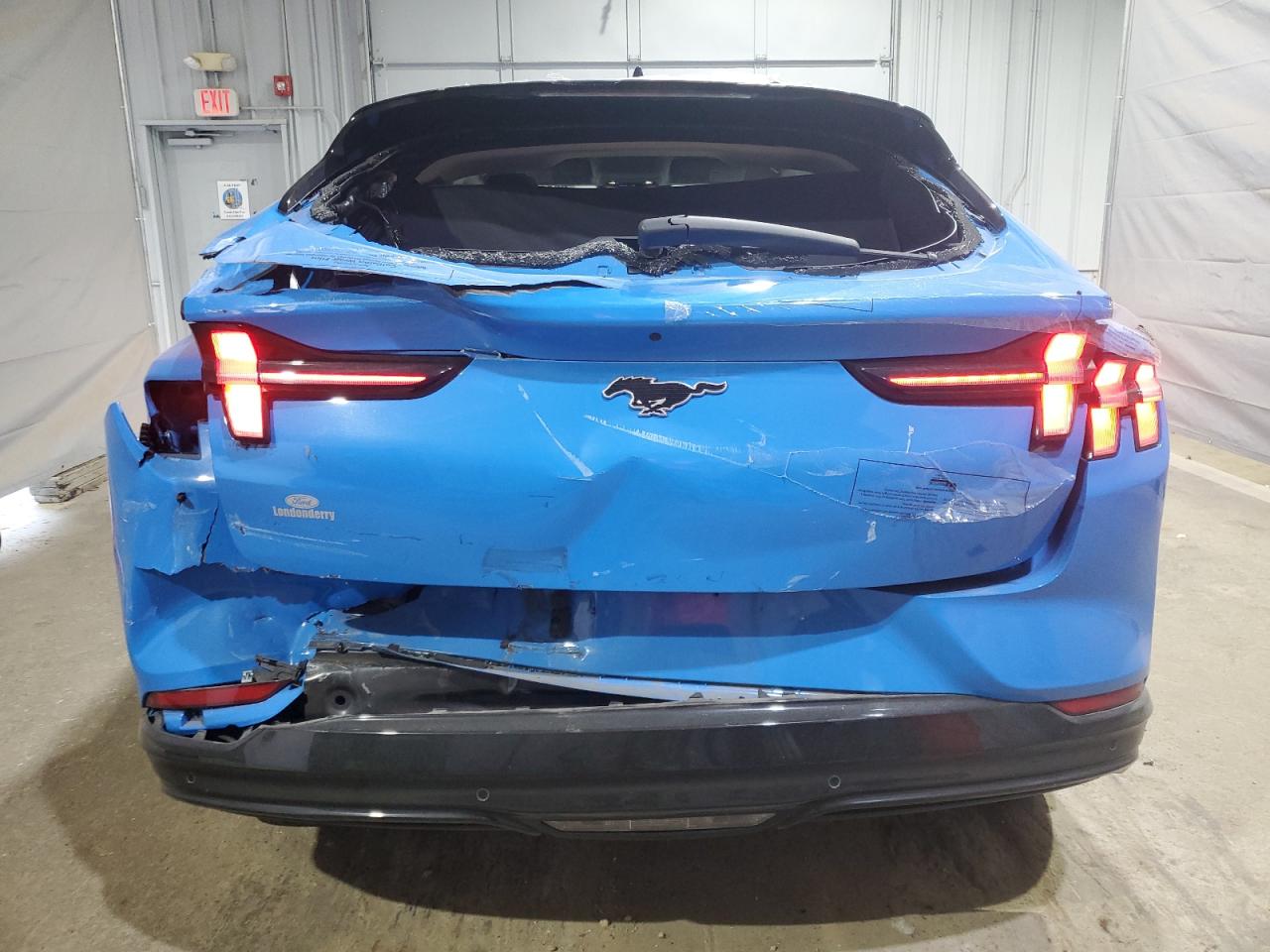 FORD MUSTANG PREMIUM