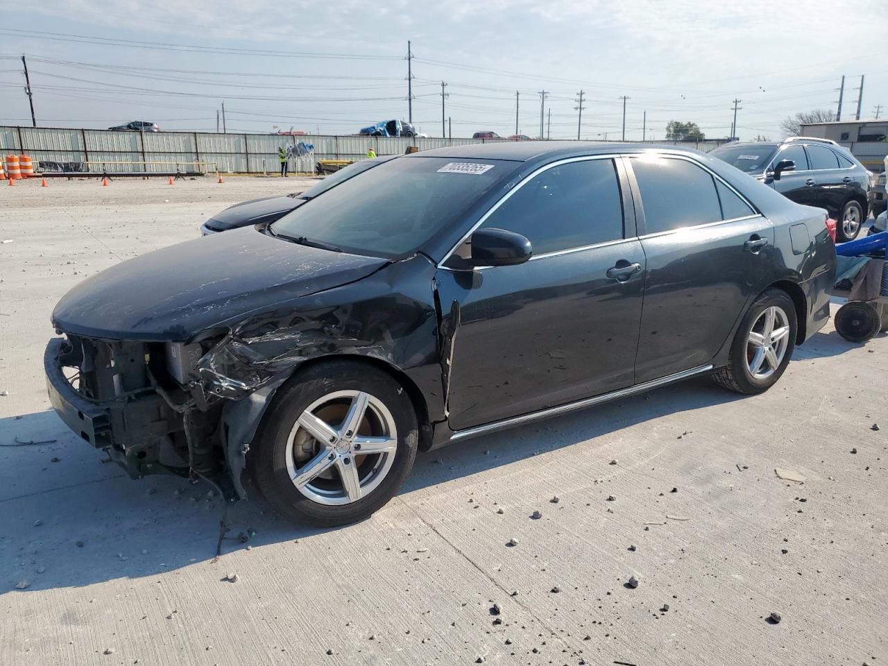 TOYOTA CAMRY BASE