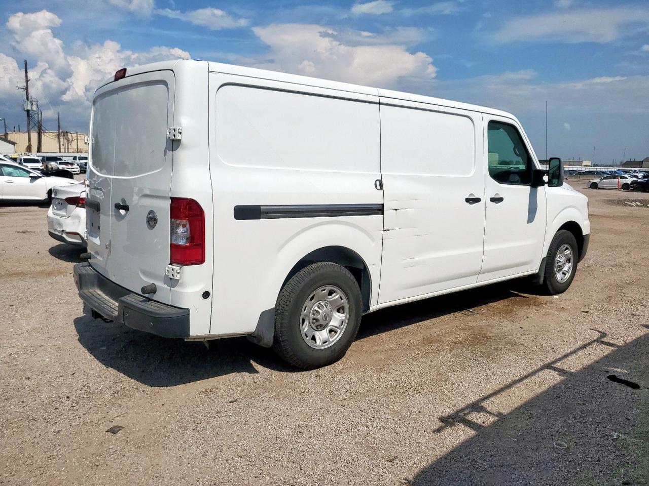NISSAN NV2500 2500 SV