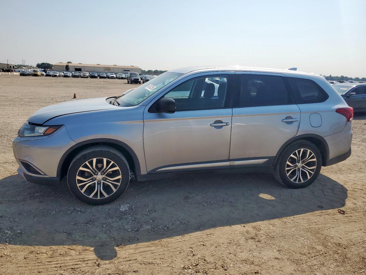 MITSUBISHI OUTLANDER ES